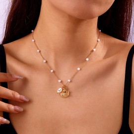 Gold Shell Necklace for Women Gold Seashell Starfish Pendant Necklace Shell Choker Pearl Beaded Chain Necklaces Summer Beach Jewelry (C Style)
