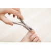 Nipper-type nail clippers for winding nails