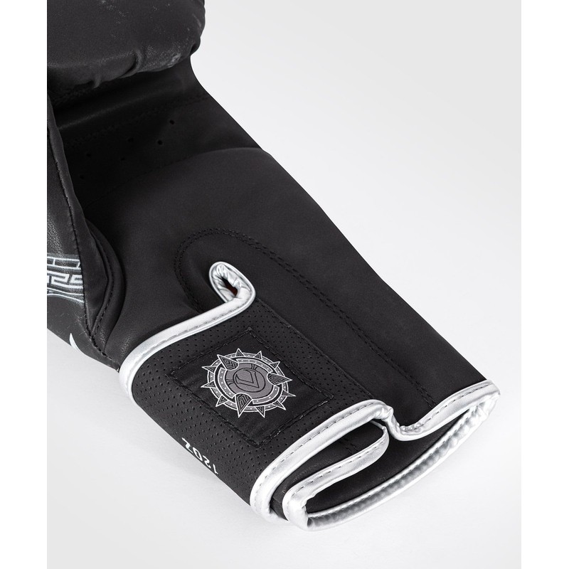 Venum Gladiator 5.0 Boxing Gloves - Black/Silver - 16-Ounce