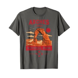 Arches National Park Delicate Arch Vintage Utah Retro Hiking T-Shirt