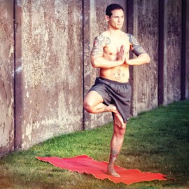 Natural Fitness Hot Yoga Microfiber Lightweight Towel, Red Rock/Sun