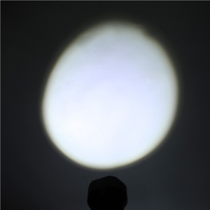 XHP70 9000LM 3 Lighting Modes LED Flashlight USB Strong Light