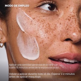 Paula's Choice RESIST Hidratante Diario Fluido Facial con Protector Solar SPF 50, Protector Solar para Piel Grasa, Manzanilla y Vitamina E, Protección UVA/UVB, Sin Fragancia, Apto para TSA