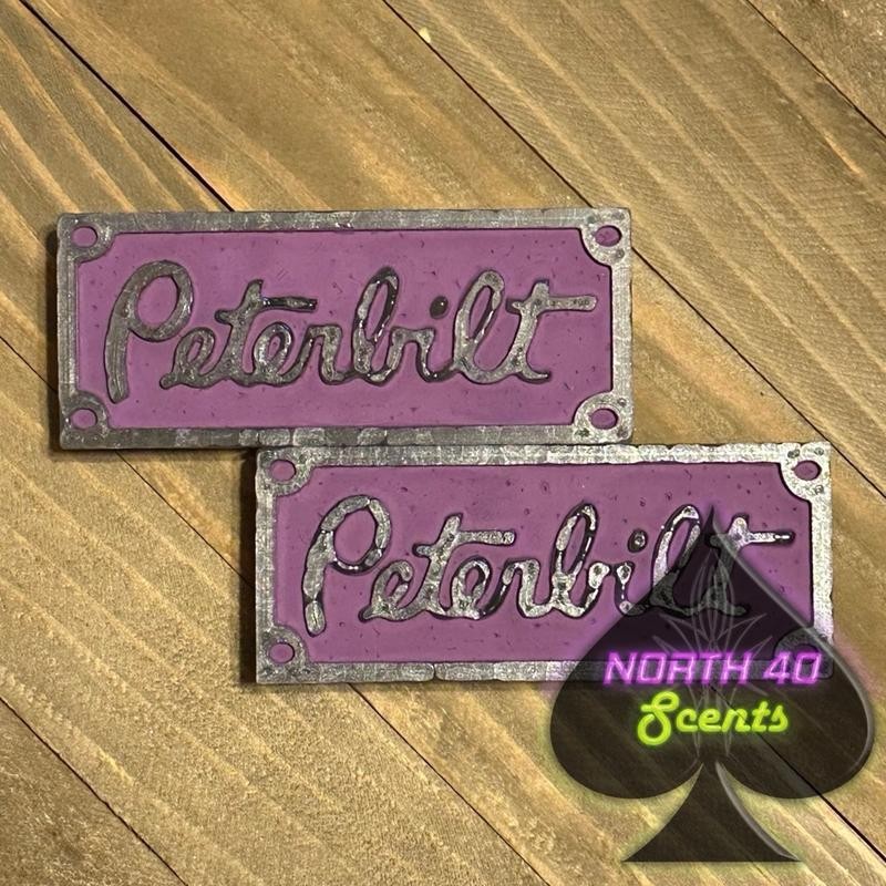 Peterbilt, old school rectangle emblem small size - Color: Blue