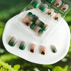 St Patricks Day Press on Nails Short Square Fake Nails with Green Shamrock Designs Glue on Nails Glitter Gradient False Nails for Women Girls, Reusable Acrylic Nails Kit Spring Nails 24Pcs