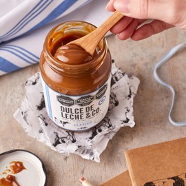 Dulce de Leche & CO. Gift Box Premium Medium DDL&CO Argentina 1 Dulce de Leche and 2 Boxes of Candies
