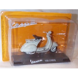 MAIST0 041 150 1955 light grey vespa Vehicle 1.18 scale diecast model