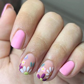 WAFOLOZE Short Nails Press on, Short Press On Nails, Short Square Press on Nails Fake Nails Matte Pink False Nails with Small Floral Press ons Design Acrylic Artificial Stick on Nails for Women 24Pcs