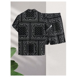 WDIRARA Men's 2 Piece Set Paisley Print Button Down Shirt Shorts Outfits Vacation Set Black XX-Large