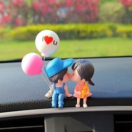 Kissing Lovely Car Use General Use Kissing Couple Proposal Figures / 세트 피규어세트 뽀뽀하는 러블리 차량용 일반용 뽀뽀커플 청혼 피규어