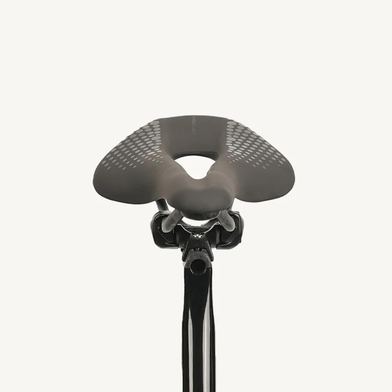 YOELEO CL MAX Ultra Lightweight Carbon Saddle Width: 5.5 inches