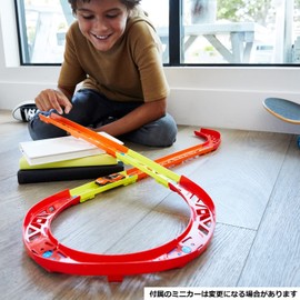 Hot Wheels Track Builder Premium Curve Pack, Includes 1 Mini Car, For Ages 6 and Up GLC88