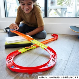 Hot Wheels Track Builder Premium Curve Pack, Includes 1 Mini Car, For Ages 6 and Up GLC88