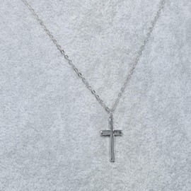 Yienate Bohemia Necklace Simple Fashion Cross Pendant Chain Jewelry For Woman and Girls (Silver)