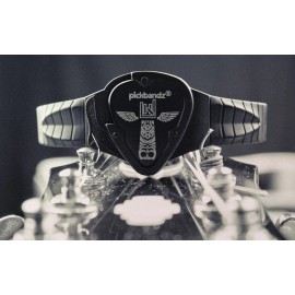 Pickbandz PRO Wristband guitar pick holder- just pop in your favorite picks! - Black Raven, Youth/Adult Small - 175mm (6.89 inches)