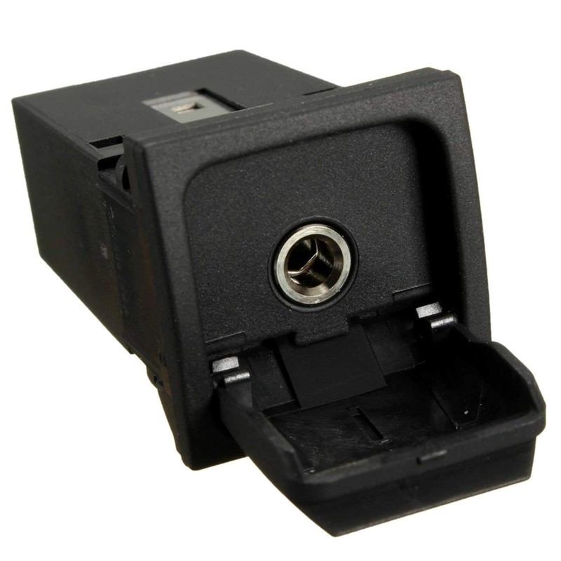 Daniko Aux in Plug with Socket Line for VW RCD