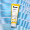 Q+A Crema De Ducha Con Ceramidas: Limpia Suavemente Y Nutre