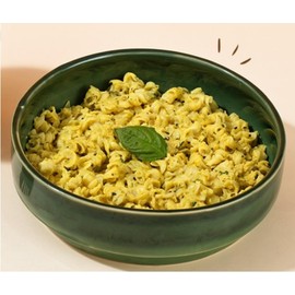 All Natural Pasta Cups – Freeze Dried Food - Pack of 4 - No Preservatives - 100% Natural Ingredients & Vegetarian - Ready to Eat Meals in 4 mins - 800 GMS (Three Cheese Sauce) - Yu Foodlabs