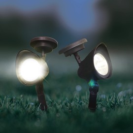 Crosslight Outdoor Solar White LED Weatherproof Spot Light for Gardens, Walkways, Patios and Yards, 1-Pack