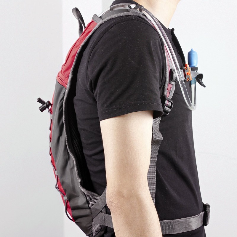 Unigear Mochila de hidratación con bolsa de agua de 70
