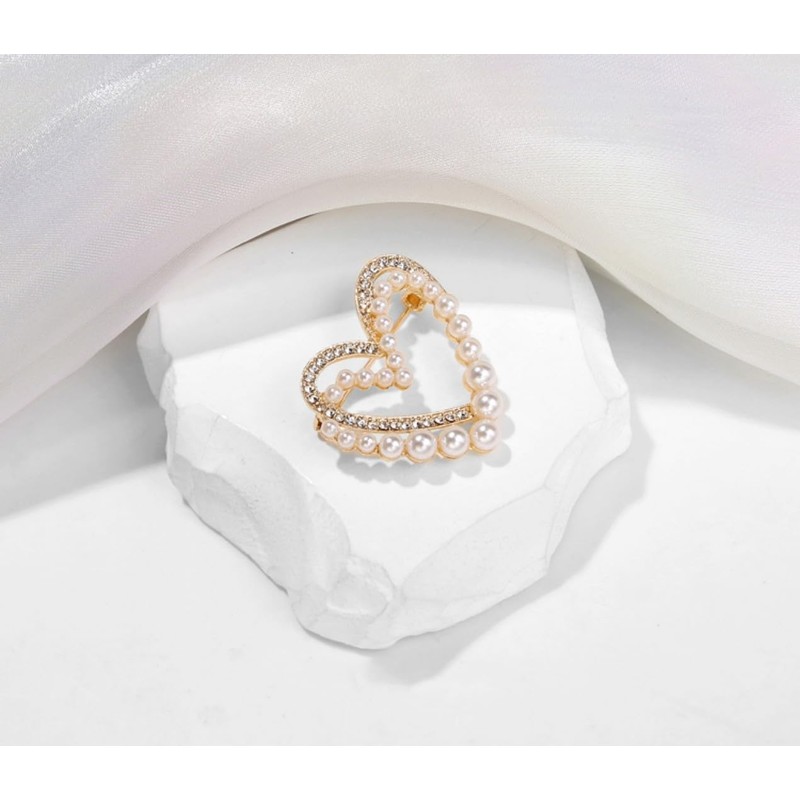 Broche de corazón con diamantes de imitación de oro con