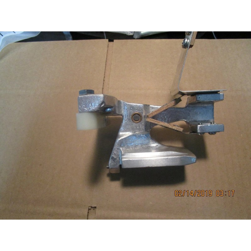 Hobart Saw Lower Guide & Cleaner Bracket Assembly Model 5614