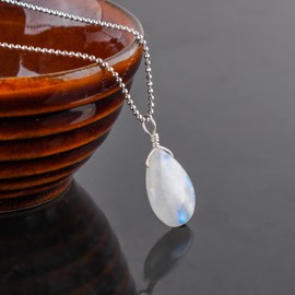 Natural White Moonstone Gemstone Pendant Necklace, Plain Pear Stones, Healing Crystals, Silver Plated Chain, Gift for Women, Birthday, Dainty Necklace, Gemstones Jewelry, 18 inch