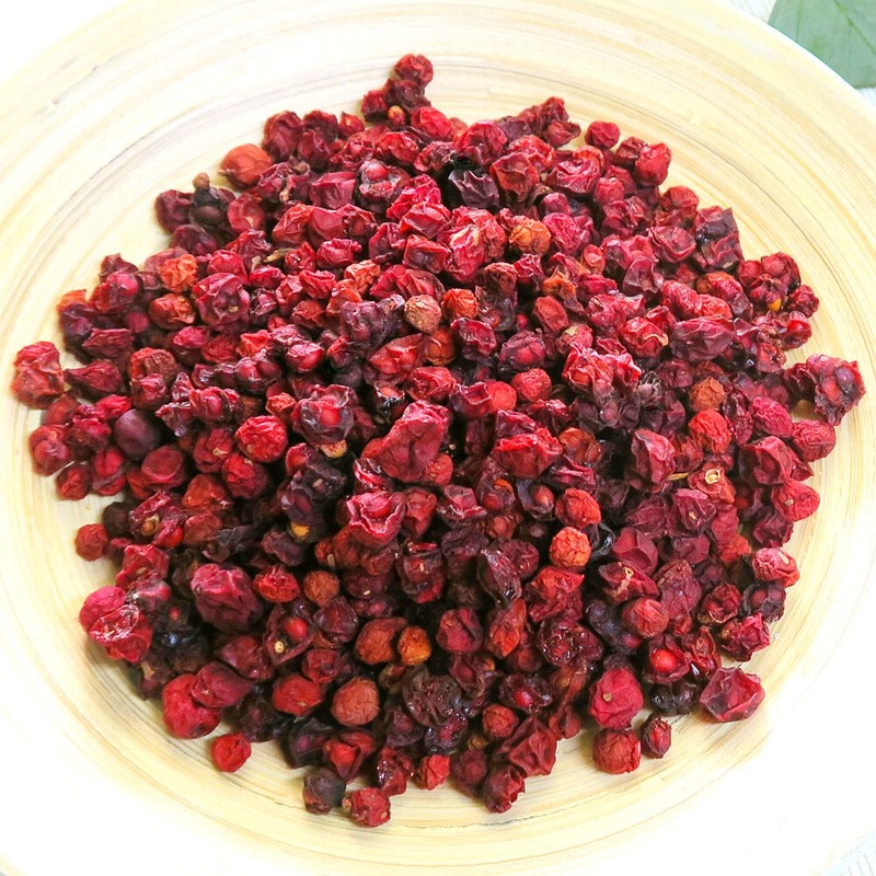 Domestic dried Schisandra chinensis 600g (300gx2) Schisandra chinensis tea /
