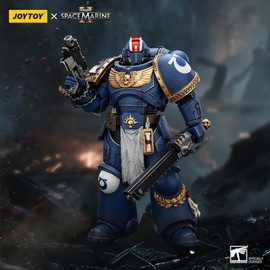BEERISE JOYTOY 1/18 Action Figures - Warhammer Space Marine 2 Ultramarines Lieutenant Titus Collectors Edition - 5‘’,Ages 15+