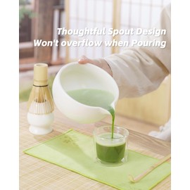 ZENS Matcha Whisk Set, 15oz Matcha Bowl with Spout, Matcha kit with Whisk Holder (Chasen) and Bamboo Scoop, Tea Towel, 5pcs Matcha Tea Set for Matcha Lovers Gifts, White