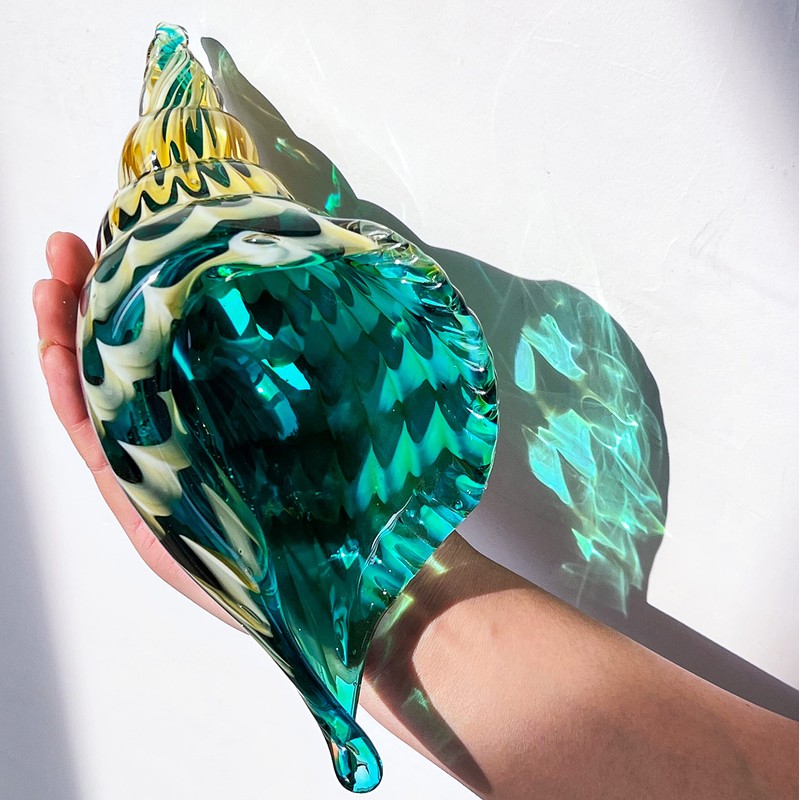 H&D Large Glass Conch Sea Shells Hand Blown Glass Animal