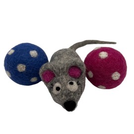 Hustle & Blush Wool Felt Balls 3 Pack Love Ewe Pet Supplies - 2 in Felted Wool Cat Toys 100% New Zealand Wools Felt Cat Toys Handmade Wools Felts Balls - Cats Felts Ball with Bell - Mouse & Ball Duo