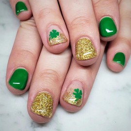 St. Patrick's Day Press on Nails Short Square Fake Nails Green Shamrock Design False Nails Reusable Full Cover Artificial on Nails Irish Glue on Nails for Women Girls Nail Decoration Accessories