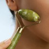 Rodillo Facial de Jade Natural Jade Face Roller for Anti-Aging