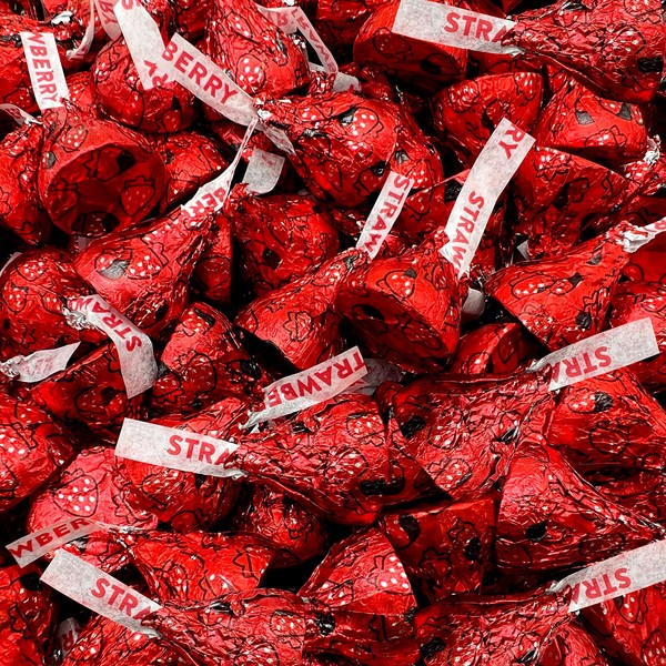 CrazyOutlet HERSHEY'S KISSES Extra Creamy Milk Chocolate Dipped Strawberry Candy, Red Foil Wrap, Bulk 2 Pounds