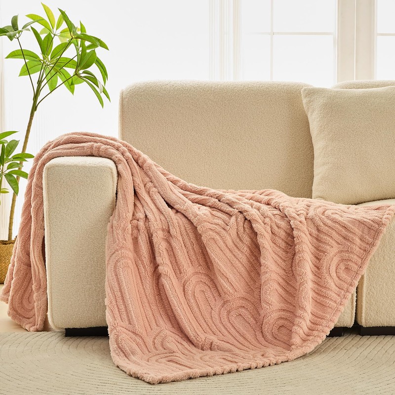 Wajade Fleece Throw Blanket, Fluffy Faux Fur Blanket for Bed