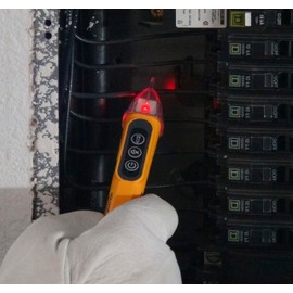 IDEAL Electrical 61-637 Single Range 24 to 600V AC NCVT w/Flashlight