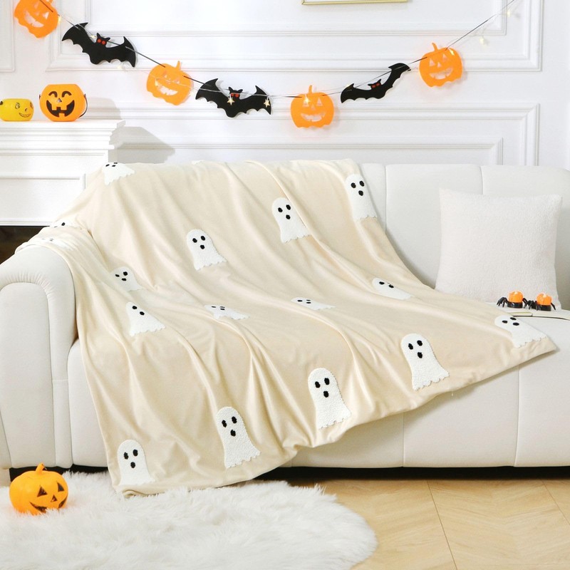 Halloween Ghost Throw Blanket 50x60, Ultra Soft Velvet All-Season Decorative