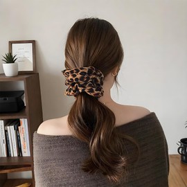 PUSCOBSY Leopard Print Hair Scrunchies for Women, Fabric Hair Bobbles Scrunchie Without Hair Breakage, Large Leo Scrunchies for Thick Hair, Thin Hair, Pack of 2 Brown Leopard