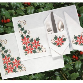 Bucilla - Poinsettia - Stamped place mats and napkins set 33209