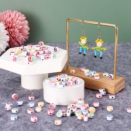200 abalorio acrílicas con signo de paz, opacas, redondas, blancas, con símbolos coloridos al azar, abalorio espaciadoras acrílicas para hacer collares, pulseras, arete, joyas, manualidades, agujero