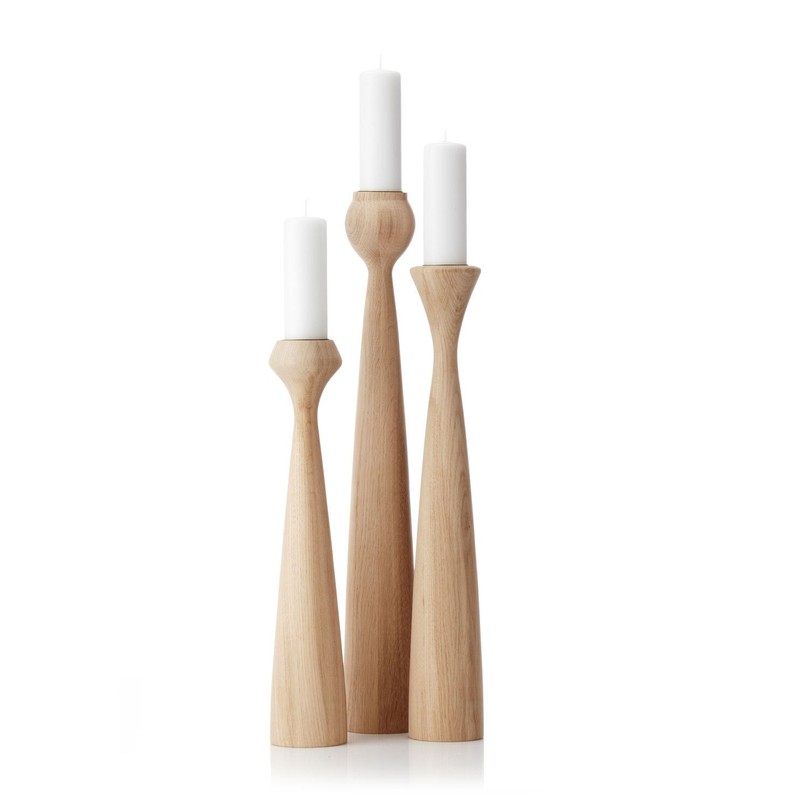 Applicata Lily candleholder, oak 24,5 cm