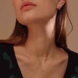 MEVECCO Yellow Gold Choker Necklace 18K Gold Plated Simple Solid Round Snake Chain Necklace for Women Men Snake Bone Chain Choker Dainty Minimalist Jewelry Gifts