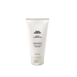 Cleansing Foam, 150ml – Gentle K-Beauty face wash for daily makeup removal. Hydrates and deeply cleanses skin. Non-irritating, Made in Korea.