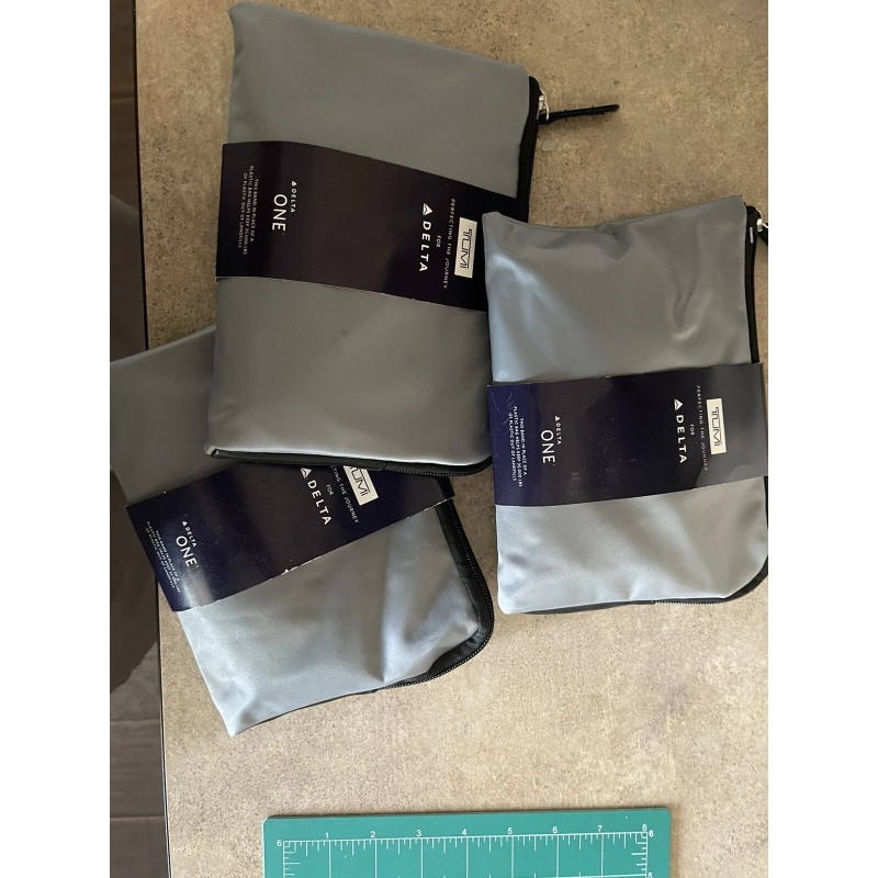 New Tumi Delta One Business Class Soft Amenity Kit Gray