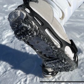 Ice Cleats Grippers for Shoes and Boots - 24 Teeth Crampons With 10 Tiny Spikes for Walking on Ice, Snow and Freezing Mud (24-Teeth, L)