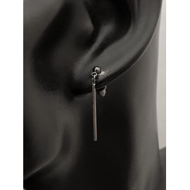 Akusetia Simple Earrings, Single Ear, Unisex, Surgical Stainless Steel, Short Bar (Metal Black)