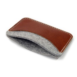 Pack & Smooch Card Holder Wallet-KESWICK- 100% Merino Wool Felt, Vegetable Tanned Leather - Light Brown Handcrafted In Germany