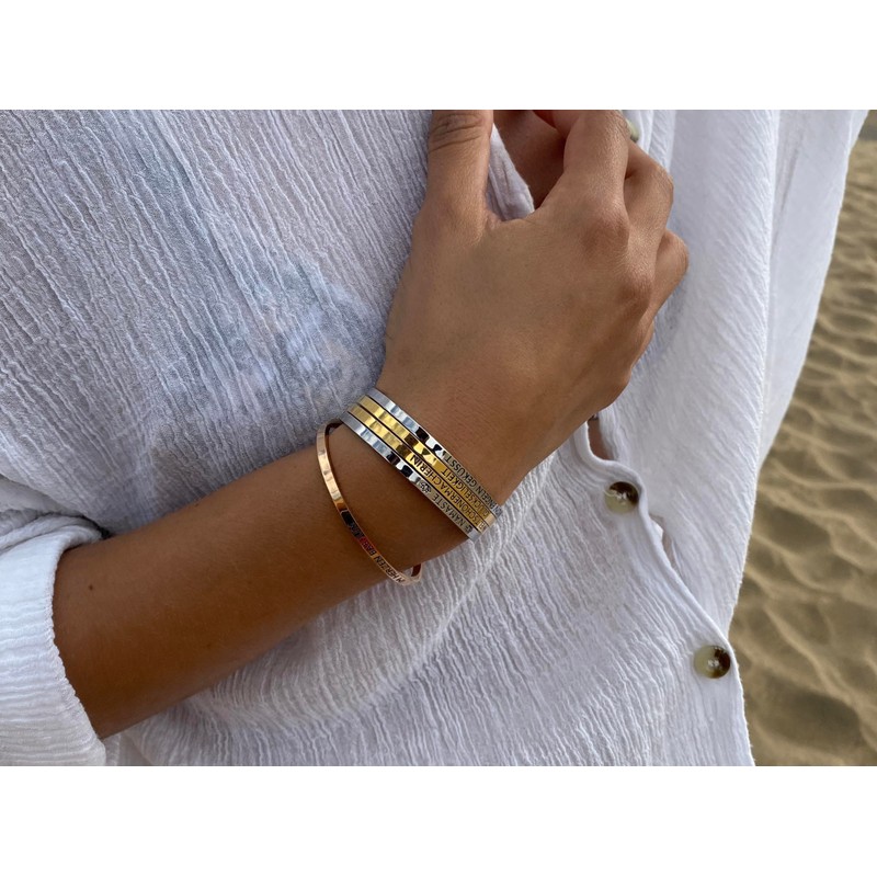 Elegant bangle in silver, gold or rose gold with mantra