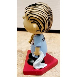 BDA Sports NIB St Louis Cardinals Linus Peanuts Bobblehead Busch Theme Limited Edition 2022